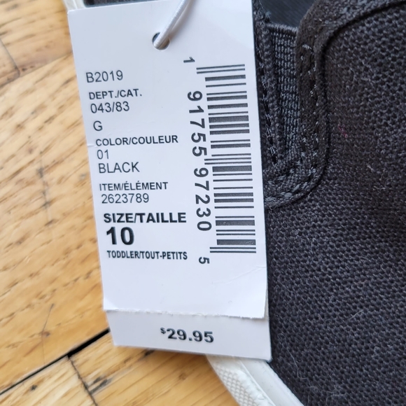 Children's Place Black Slip on shoes size 10 toddler - Picture 3 of 4